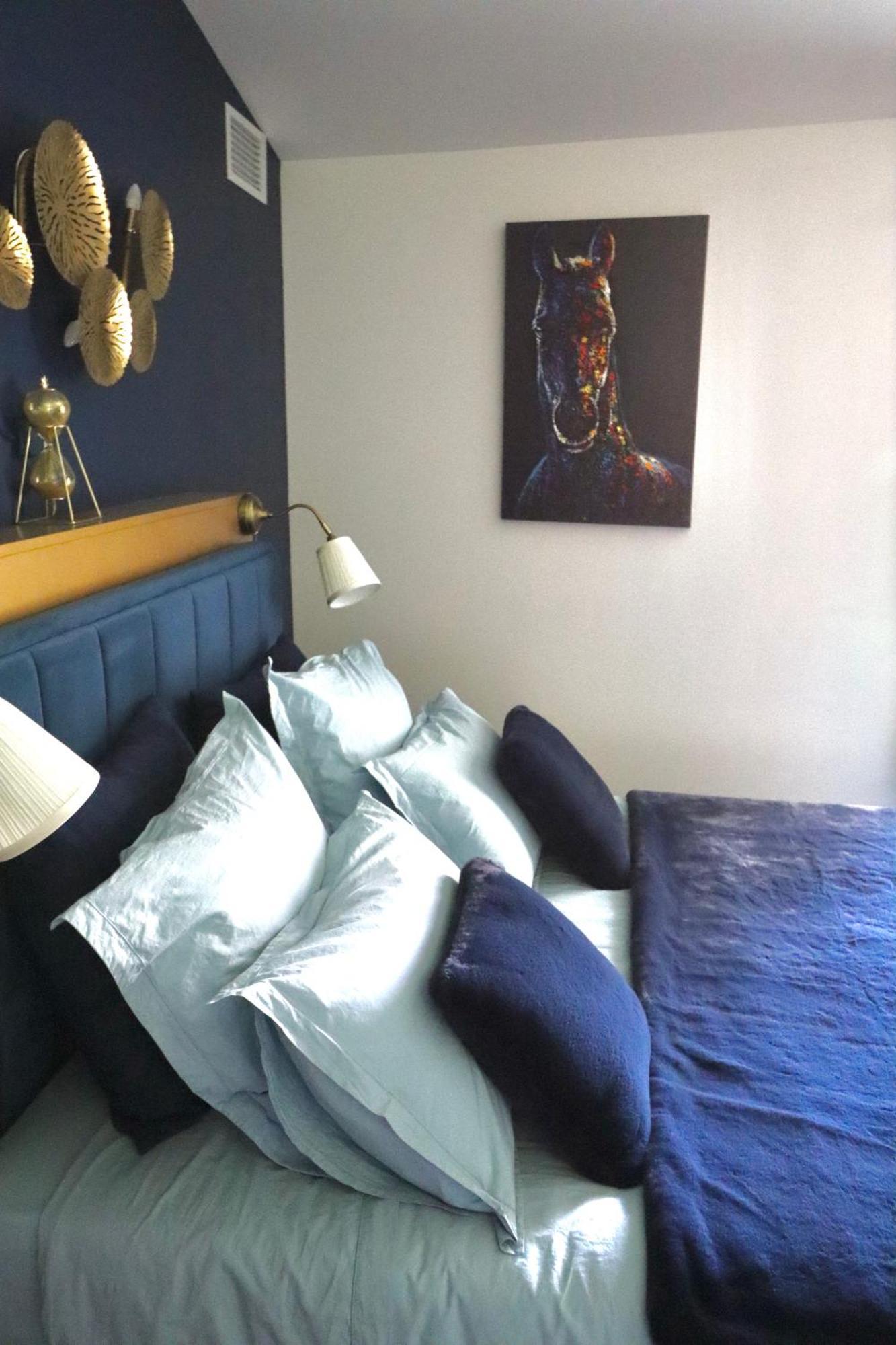 Chambres D'Hotes Avec Jacuzzi Et Piscine Au Mas De Cadoule Saint-Just  Quarto foto